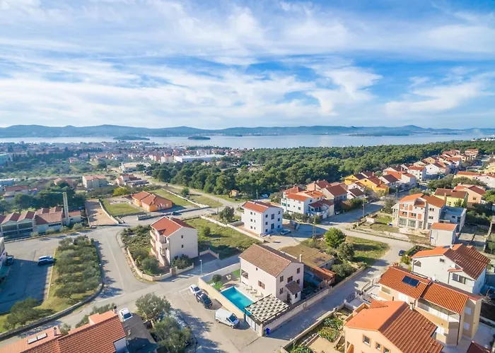 Caro 비오그라드나모루